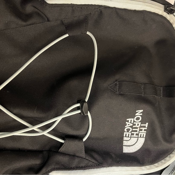 *Like New* Northface Backpack - Picture 6 of 7